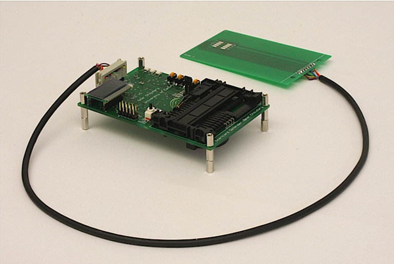 Device implementing the man-in-the-middle (MITM) technique Device implementing the man-in-the-middle (MITM) technique