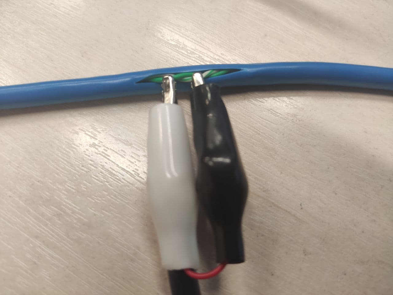 Connecting to twisted pair Connecting to twisted pair