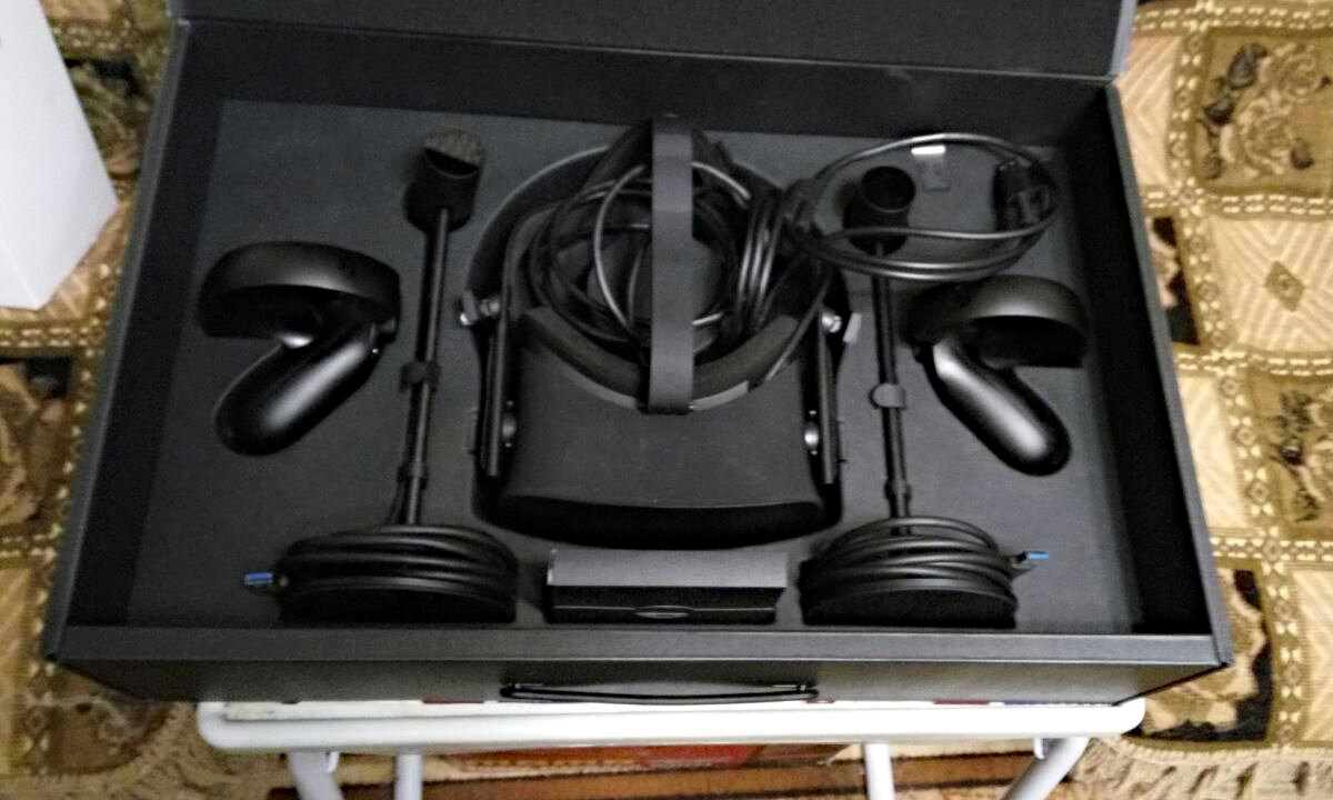 Oculus Rift CV1 and Oculus Touch: a complete VR kit, but a bit dated now